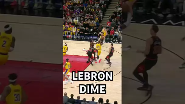 LeBron keeps his head on a swivel!