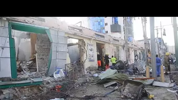 Attentat meurtrier à Mogadiscio : 100 morts dans les explosions de deux voitures piégées