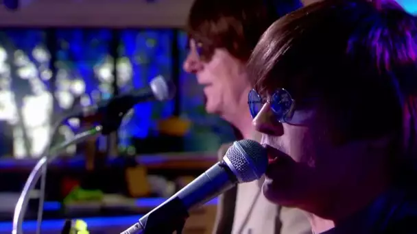 Le live : The Rabeats "I want to hold your hand" - C à Vous - 04/06/2019