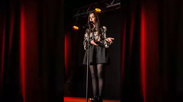 VIDEO. Stand up : soirée jeunes talents, les humoristes sur scène pour Rire & Vilaine.