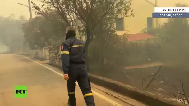 🇬🇷 Grèce : Les habitants tentent d'éteindre les flammes sur l'île de Corfou