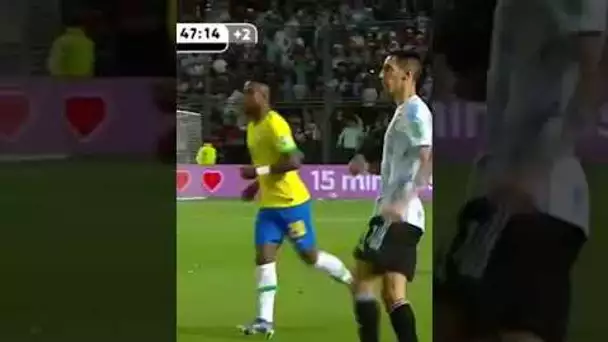 😍 Angel Di Maria dans ses œuvres face à Vinicius !