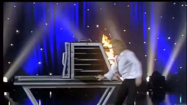 HANS KLOK - GRANDE ILLUSION - PICS ENFLAMMES -  LE PLUS GRAND CABARET DU MONDE SUR SON 31