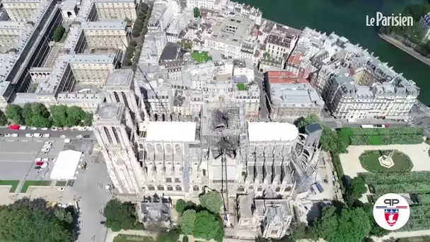 La cathédrale Notre-Dame entièrement bâchée