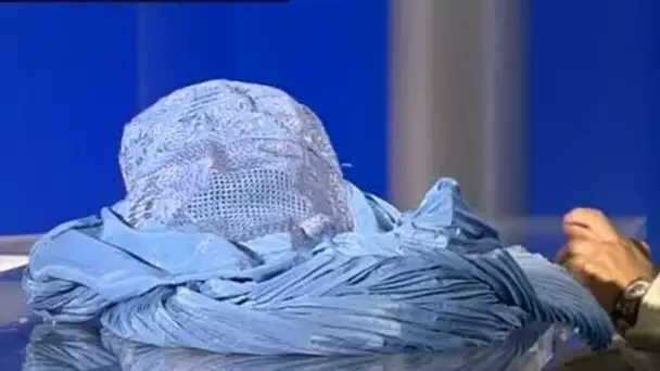 [Témoignage sur le plateau d'une femme afghane]