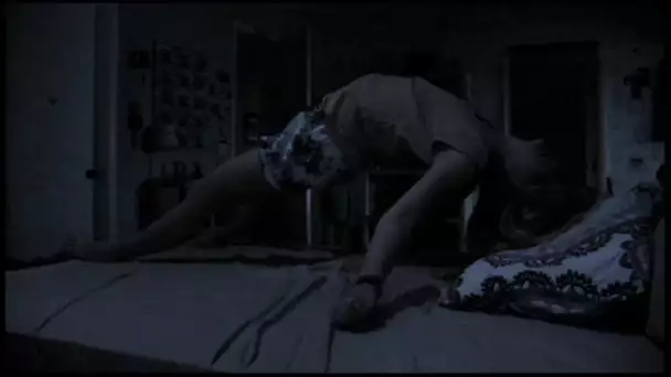 Paranormal Activity 4 - extrait 'Lévitation'