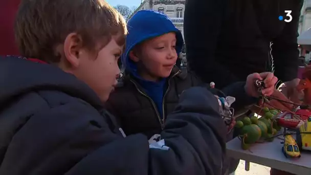 Montpellier, distribution de jouets par les gilets jaunes