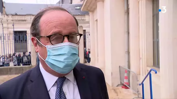François Hollande : "Grâce à Valéry Giscard d'Estaing, les Français peuvent voter à 18 ans"