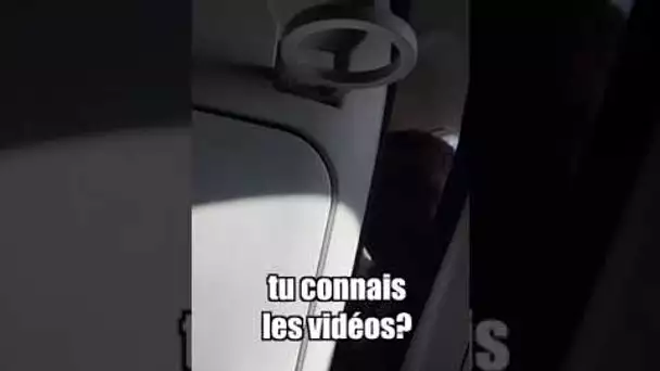 Un enfant regarde mes vidéos dans l'avion 😱