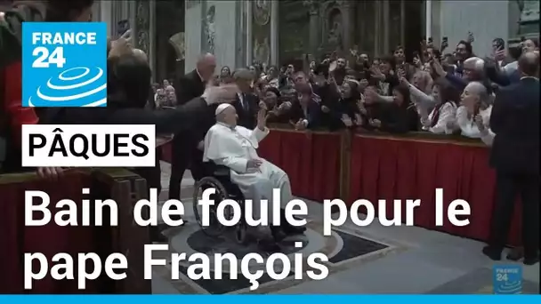 Célébrations de Pâques: le pape François plaide pour la paix et salue les fidèles • FRANCE 24