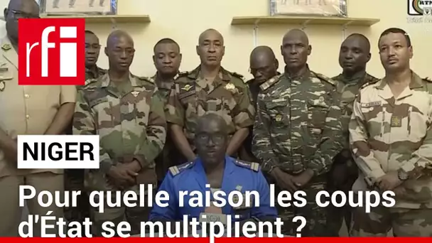 Achille Mbembé : « une démocratie durable ne prendra pas racine à coup de bazooka »  • RFI