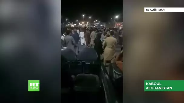 Afghanistan : une foule se masse à l'aéroport dans l'espoir de quitter Kaboul