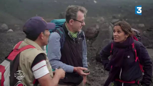 Le Monde de Jamy – Vivre au pied d&#039;un volcan malgré le danger ?