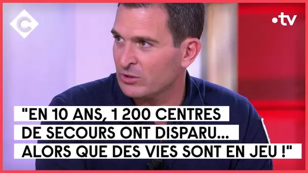 Les pompiers réclament plus de moyens - Eric Brocardi dans C à Vous - 14/09/2022