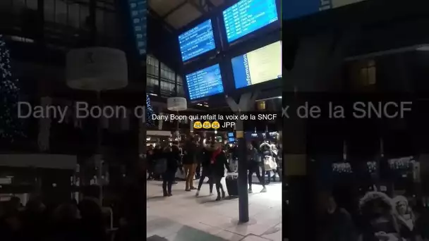 Dany Boon pique le micro de la SNCF en gare Lille-Flandres