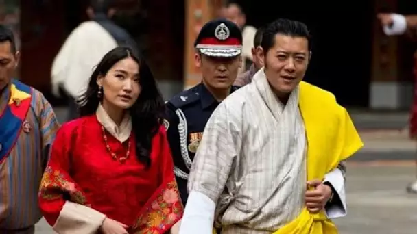 PHOTO #8211; Le roi et la reine du Bhoutan présentent leur deuxième enfant
