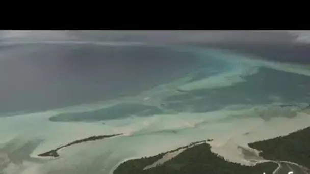 Maldives : îles dans les nuages