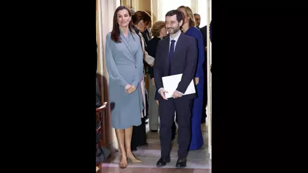 PHOTOS Letizia d'Espagne impériale en bleu, la reine vole un accessoire de luxe à sa fille Leonor