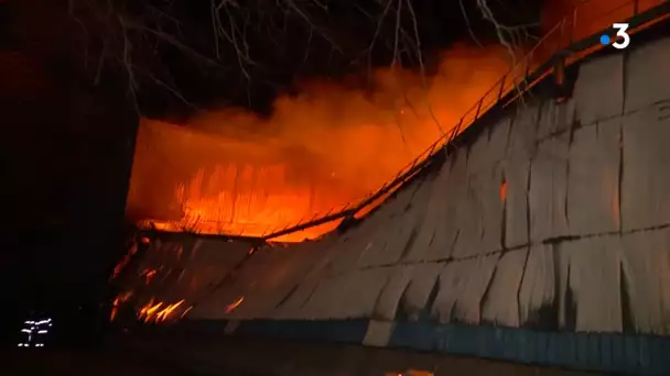 Valenciennes : l'usine Soufflet Alimentaire ravagée par un incendie