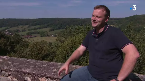 Le combat d'un châtelain contre un projet éolien à Puessans dans le Doubs