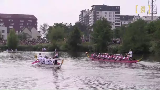 Après un trajet express en aviron sur la Vilaine, la flamme olympique débarque à Rennes