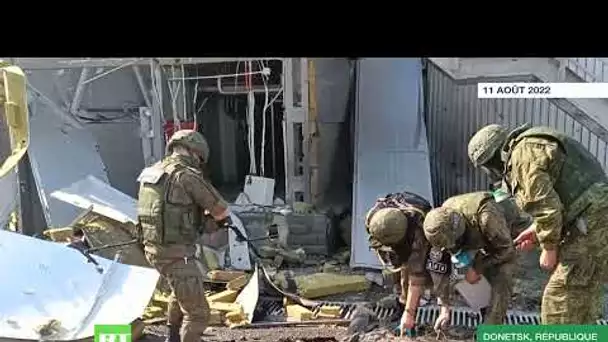 Agents du Comité d’enquête de Russie examinent le territoire de la brasserie après les bombardements