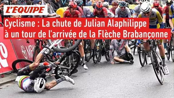 La chute d'Alaphilippe à un tour de l'arrivée - Cyclisme - Fléche Brabançonne