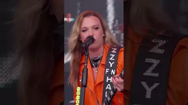 Lzzy Hale (Halestorm) : what a dazzling voice ! 🤩 #shorts #hellfest - ARTE Concert