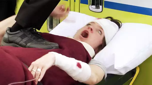 Un ambulancier tomber sur un patient