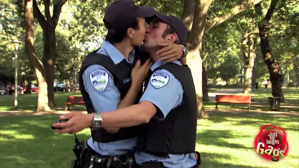 Policiers gais en amour!!