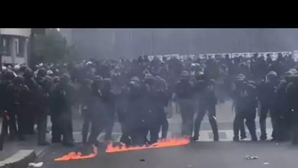 Manifestation Premier Mai - Jets de cocktails molotov sur les CRS