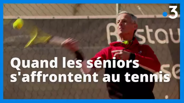 À Menton, des vétérans s'affrontent lors d'un tournoi international de tennis