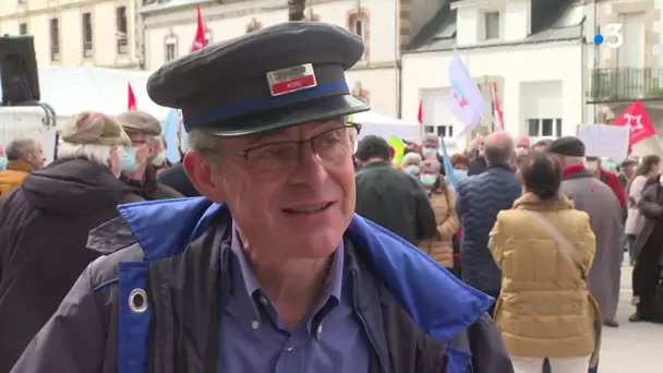 Manifestation à Pontivy pour la réouverture de la ligne ferroviaire entre Saint-Brieuc et Auray