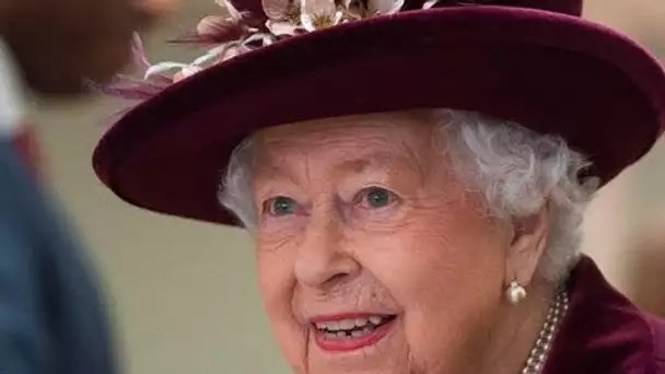 A 94 ans, la reine Elizabeth II participe à une grande première