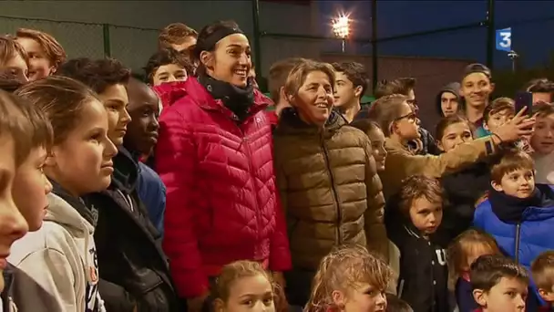 Villeurbanne : Caroline Garcia tape la balle avec Chiara et Juliette, 9 ans