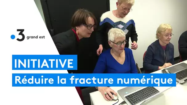 Fracture numérique : des ateliers pour aider les personnes souffrant d'illectronisme