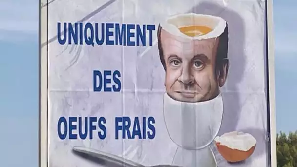 EMMANUEL MACRON EN TÊTE D'OEUF : L’AFFICHEUR VAROIS REMET LE COUVERT