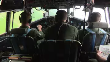 A Evreux, derniers vols pour les adieux au Transall,vénérable avion tout terrain de l'armée de l'air