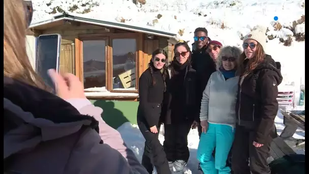 Les stars de Plus Belle La Vie à la station de ski du Lioran (Cantal)