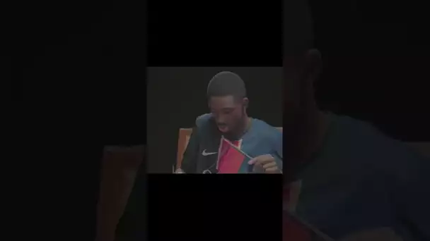 Quand Ousmane Dembélé devient tricoteur professionnel ! 😂😭 @PSG @easportsfcfr