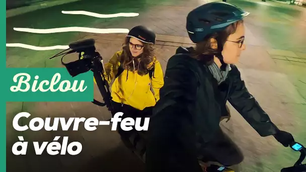 Un vélo, une caméra... On a pédalé toute une nuit dans Paris sous couvre-feu