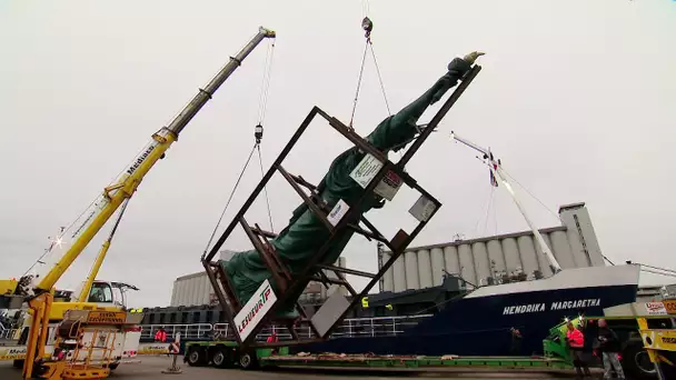 Avant l&#039;Armada, convoi exceptionnel de la réplique de la statue de la Liberté