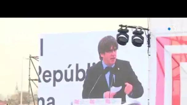 Perpignan : retour triomphal de Carles Puigdemont devant 100.000 indépendantistes catalans