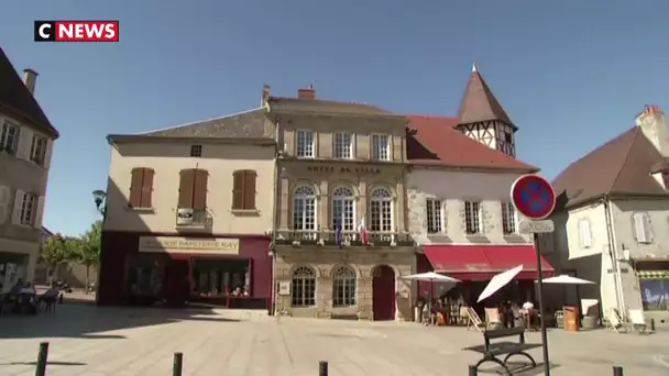 Enfants mis au pain et à l'eau : le maire dit avoir commis «une terrible maladresse»