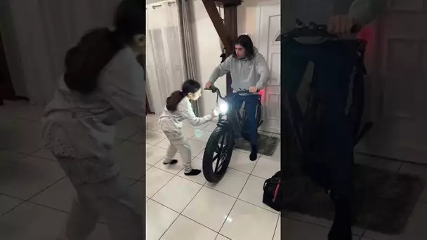 Il a acheté une mega moto