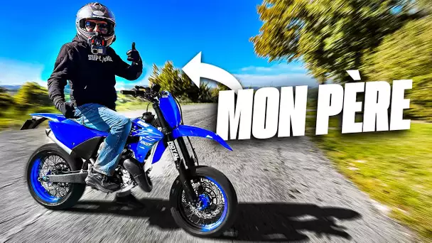 MON PÈRE ESSAYE MA MOTO ! (125 YZ, il est choqué !)