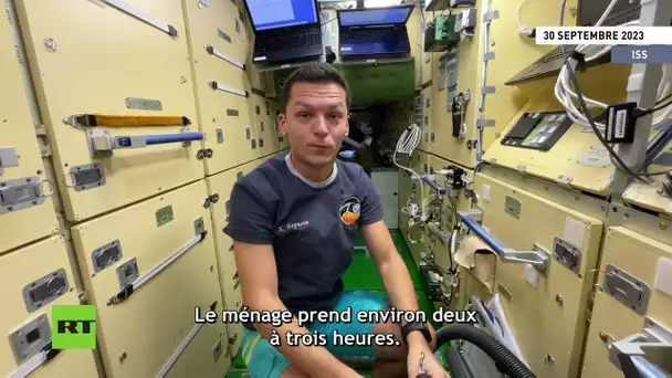 ISS : les astronautes font le ménage en impesanteur
