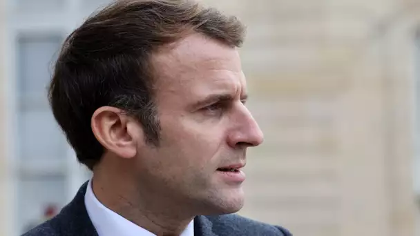 Macron en déplacement à Vichy : un président en campagne ?