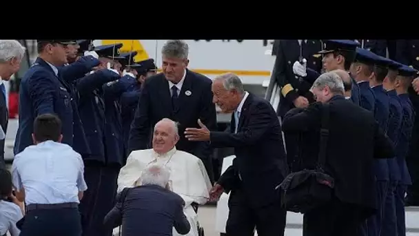 Le pape François est arrivé à Lisbonne pour les JMJ