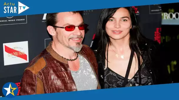 Florent Pagny malade : "C'est mon Azu qui plonge", le chanteur raconte ce jour où sa femme a failli